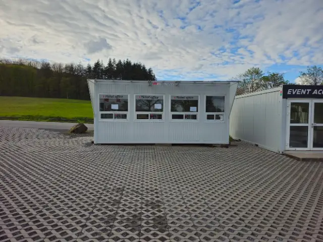 Wjazd na Nordschleife przy Döttinger Höhe