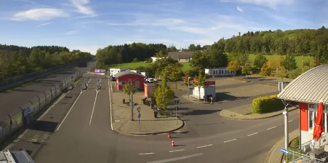 Widok z kamery przy wjeździe na tor